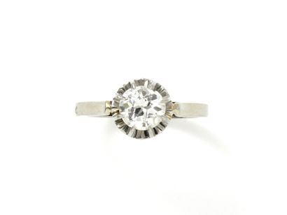 Solitaire ring in white gold 750 and platinum...