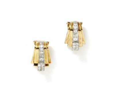 Pair of ear clips in gold 750 and platinum...