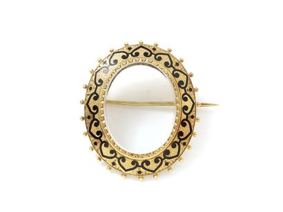null Brooch photo holder in gold 750 thousandths decorated with black enamel on a...