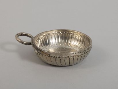 null Silver wine tasting. Paris, 1789, master-goldsmith illegible Decorated with...