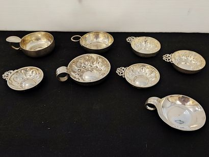 Set of silver and silver-plated metal wine...