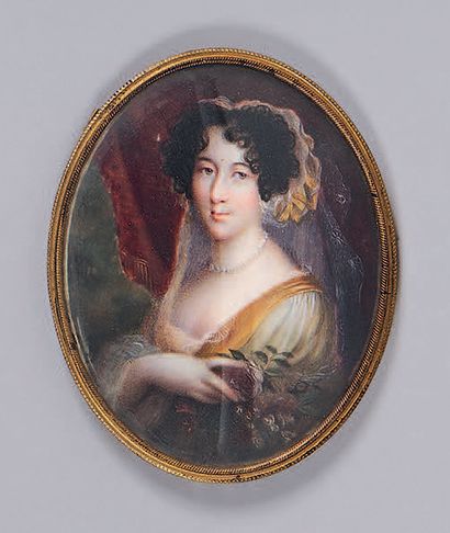 École FRANÇAISE du début du XIXe siècle 
Portrait miniature ovale de femme, en buste...