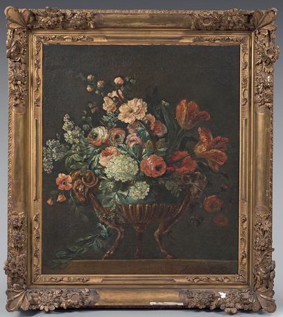 Ecole Francaise vers 1750 
Fleurs dans une coupe
Fleurs sur un entablement
Paire...