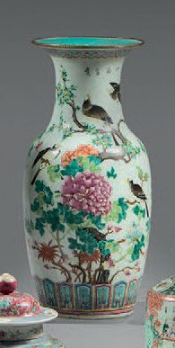 CHINE Porcelain baluster vase, decorated in enamels of the pink family with birds...