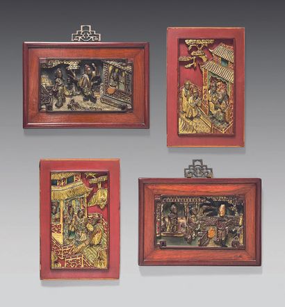 CHINE, Ningpo Ensemble en bois laqué rouge et or comprenant : deux panneaux horizontaux...