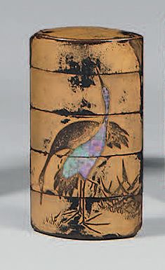JAPON Inro with four boxes decorated with three cranes, one in mother-of-pearl, one...