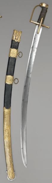 null Sabre d'officier de hussards, modèle à garde à l'allemande en laiton doré et...