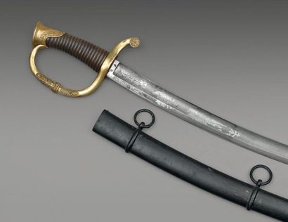 null Beau sabre d'officier de canonniers montés modèle 1829, garde en laiton, ciselée...