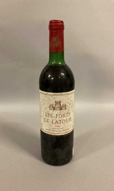 null 1 bouteille LES FORTS DE LATOUR, Pauillac 1983 (elt, LB)