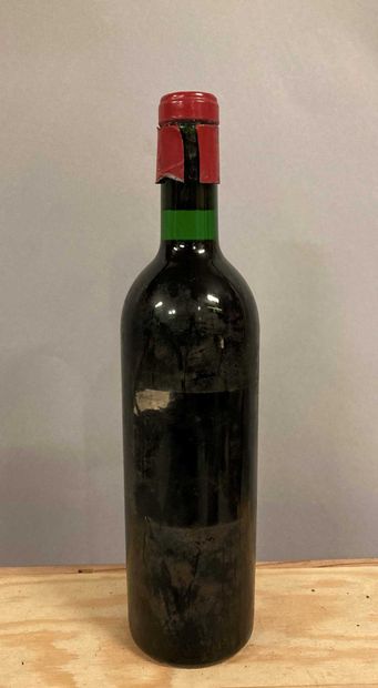 null 1 bouteille Château LAFITE-ROTHSCHILD, 1° cru Pauillac (SE, millésime introuvable...