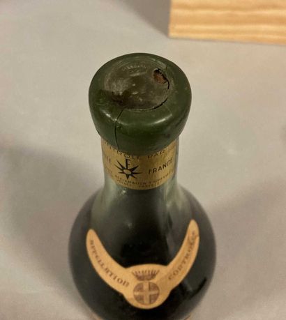 null 1 bouteille BAS-ARMAGNAC Ch. De Ravignan 1952 (MB, capsule cire abimée)