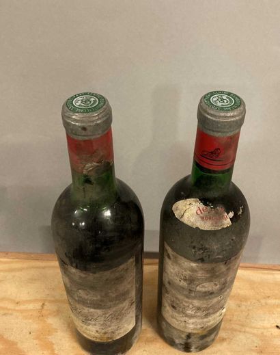 null 2 bouteilles Château LEOVILLE-LAS-CASES, 2° cru Saint-Julien 1970 (ets, et,...
