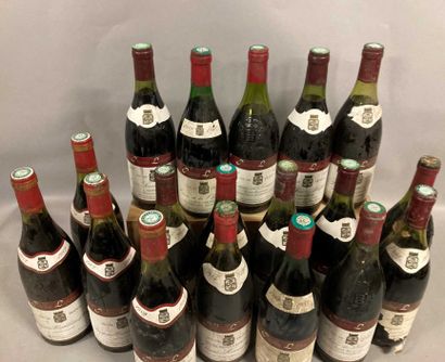 null 18 bottles DIVERS Pierre Laforest (6 B, 4 MB, ea, et, stained caps; Haut Côtes...