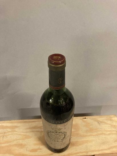 null 1 bouteille Château GRUAUD-LAROSE, 2° cru Saint-Julien 1983 (MB)