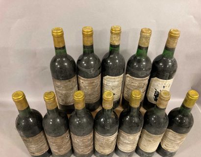 null 12 bouteilles Château PICHON-COMTESSE, 2° cru Pauillac 1975 (ea, ett, toutes...