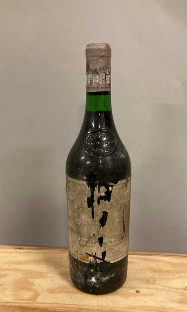 null 1 bouteille Château HAUT-BRION, 1er cru Pessac-Léognan 1974 (ett, eta mais ...