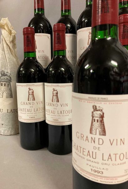null 12 bouteilles Château LATOUR, 1° cru Pauillac 1993 (3J)