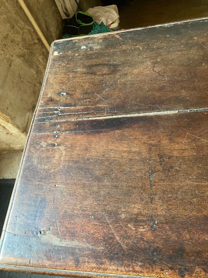 null Table à écrire en bois naturel, un tiroir en ceinture, piétement en bois tourné,...