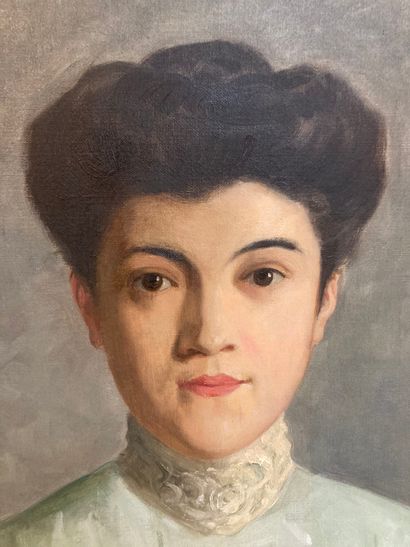null School XIXth 

Portrait of a woman with a white blouse

oil on canvas with an...
