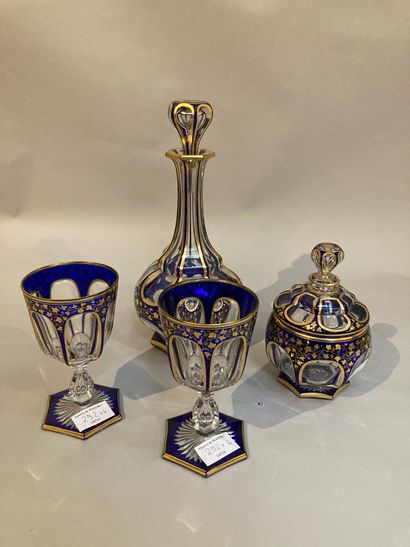 null Crystal night service, blue and gilded decoration: carafe H: 30 cm, 2 glasses...