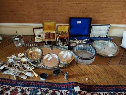 null lot of silver plated metal including mocha spoons, trays, toast holders, various...