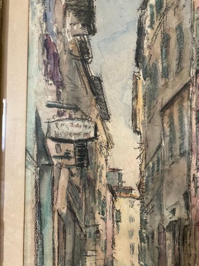 null L. PARISOT PELLETIER 

Nice, vue d'une ruelle 

Pierre noire et aquarelle 

Signée...