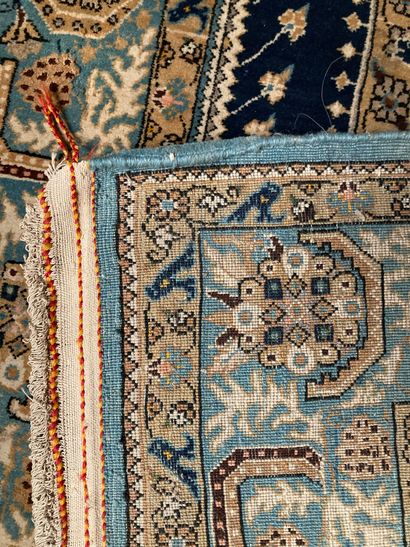 null Prayer rug with blue background and interior decoration of a mosque

Size: 104...