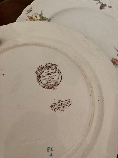 null Set of two parts of table services one in Earthenware marked on the back "Grand...