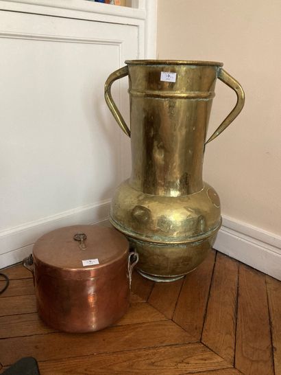 null Large brass vase forming umbrella holder. 

We join a covered copper pot. (refr....