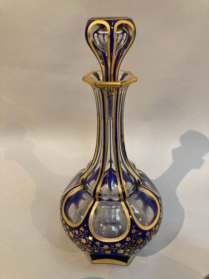 null Crystal night service, blue and gilded decoration: carafe H: 30 cm, 2 glasses...