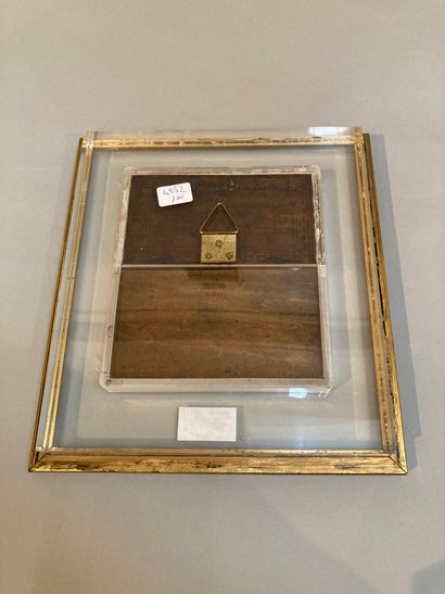 null Goldsmith's weight box 17 x 15 cm

framed 26,5 x 24,5 cm

ref 305