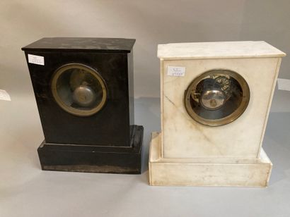 null Two terminal clocks 

One in white marble (ref 53) H : 38 - W : 32 - D : 16...