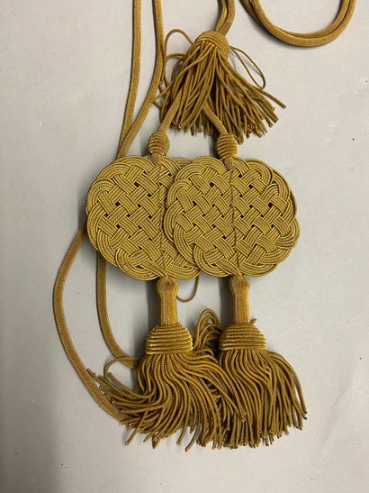 null Racket cord of officer of cavalry in gold passementerie with its box, with the...