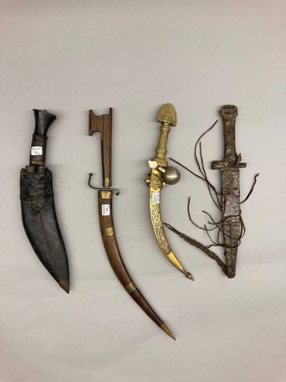 Lot of four oriental knives and North Africa...