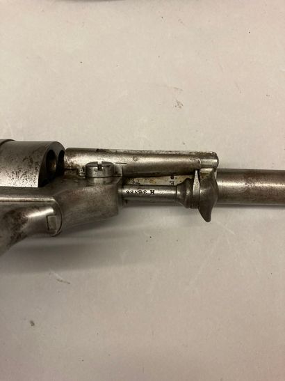 null Revolver d'ordonnance modèle 1873, fabrication de 1881, numéro : "H 36386" ;...