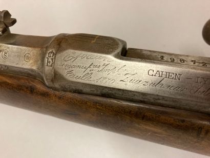 null Fusil Chassepot modèle 1866, marqué sur la boîte de culasse: "CAHEN - LYON et...