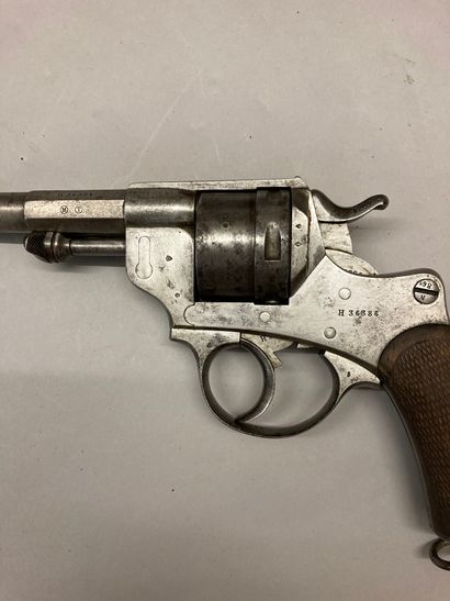 null Revolver of ordinance model 1873, manufacture of 1881, number: "H 36386"; it...