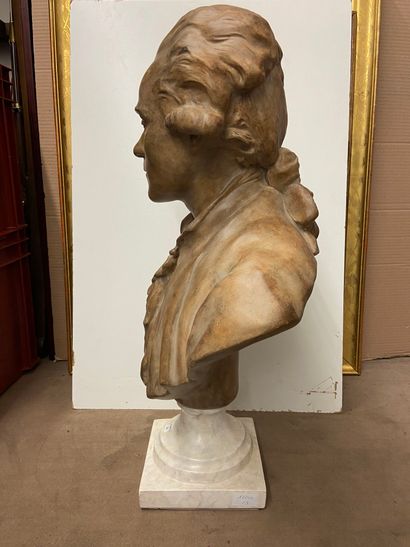 null Bust in patinated plaster "Robespierre" after Jean-Antoine Houdon, Total height...