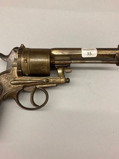 null Gasser revolver, caliber 9 mm, in engraved iron, it is punched: "L. GASSER -...