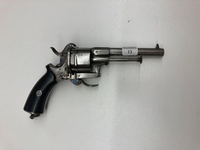  Revolver système Lefaucheux calibre 9 mm, simple et double action, fabrication liégeoise....
