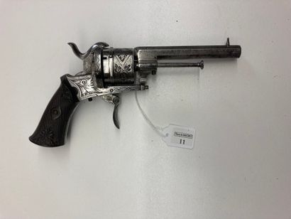 null Revolver système Lefaucheux calibre 9 mm, simple et double action, carcasse...