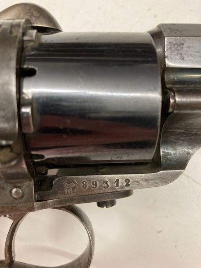 null Revolver Lefaucheux modèle 1858 entièrement en acier bleui, canon rond signé...