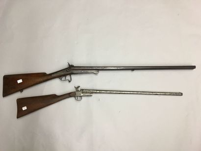 null Un fusil de chasse à broche, système Lefaucheux à double canon en table, on...