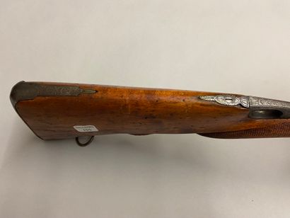 null Robert breech loading rifle, two shots, 16 gauge. Double barrels in table, with...