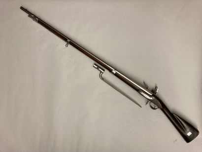 null Fusil d'infanterie modèle 1763, canon daté "65" (1765), longueur : 114 cm. Platine...