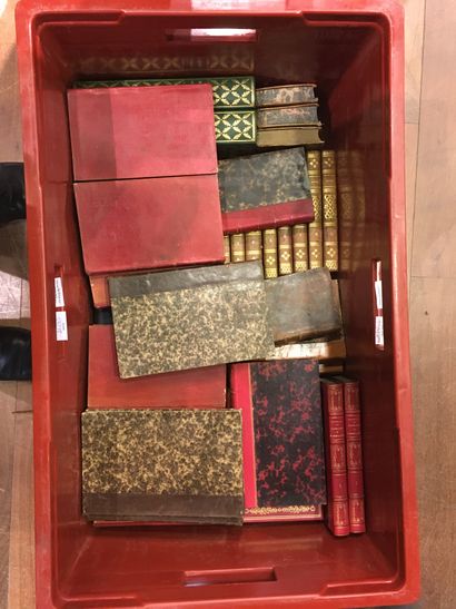 
Caisse de livres reliés XVIIIe, XIXe et...