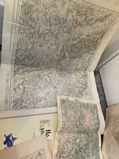 null 2 portfolios of 19th century staff maps and various maps of different regions...
