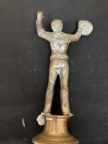 null Petit groupe en bronze, figurant un matelot (Figurine alliance Franco-Russe...
