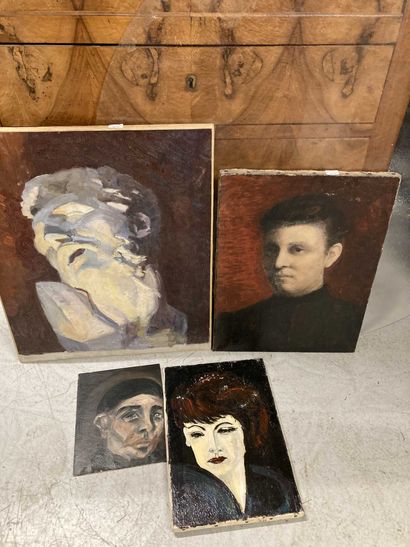 null Ensemble de quatre portrait dont trois huile sur toile et une huile sur carton...