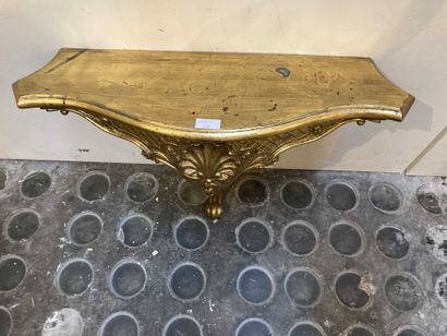 null Console d'applique en bois doré

Style Louis XV

usures

50 x 70 x 23 cm